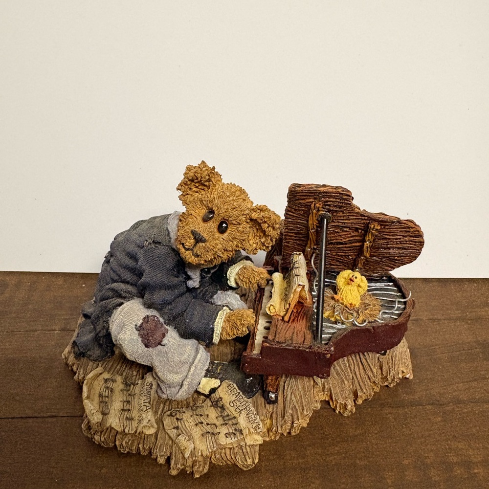 Boyd’s Bears - Chopticks Bearthoven.. Tickle the Ivories- Bear Playing Piano